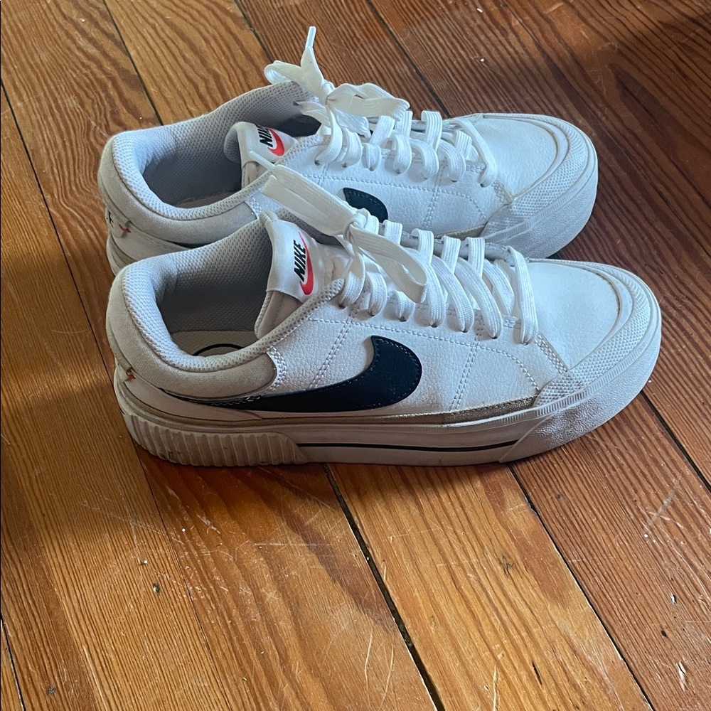 Nike Legacy Lift Sneakers